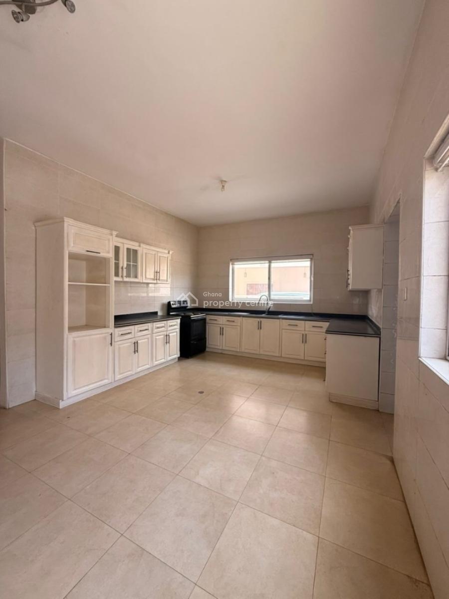 Executive Self Compound 4 Bedrooms, Cantonments, Accra, House for Rent
