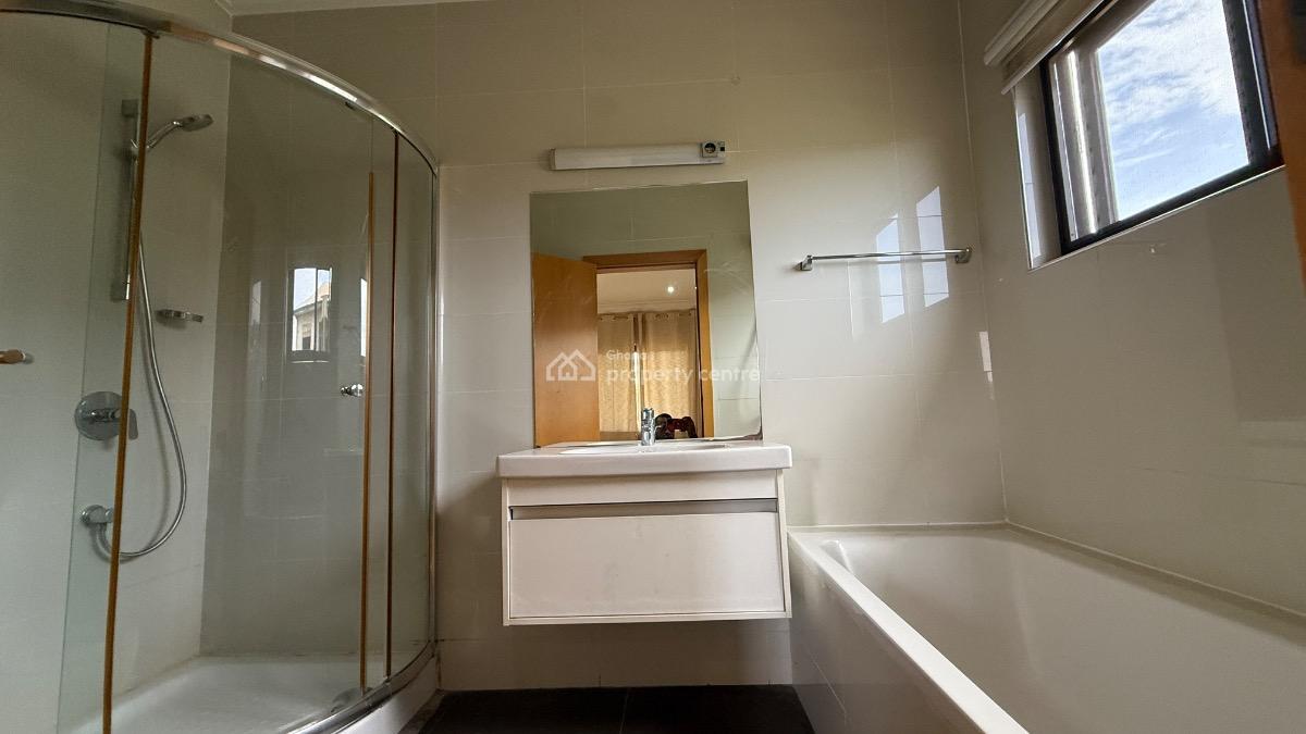Furnished 4 Bed Duplex with Staff Room in a Gated Community with Pool, Cantonments, Accra, Semi-detached Duplex for Rent