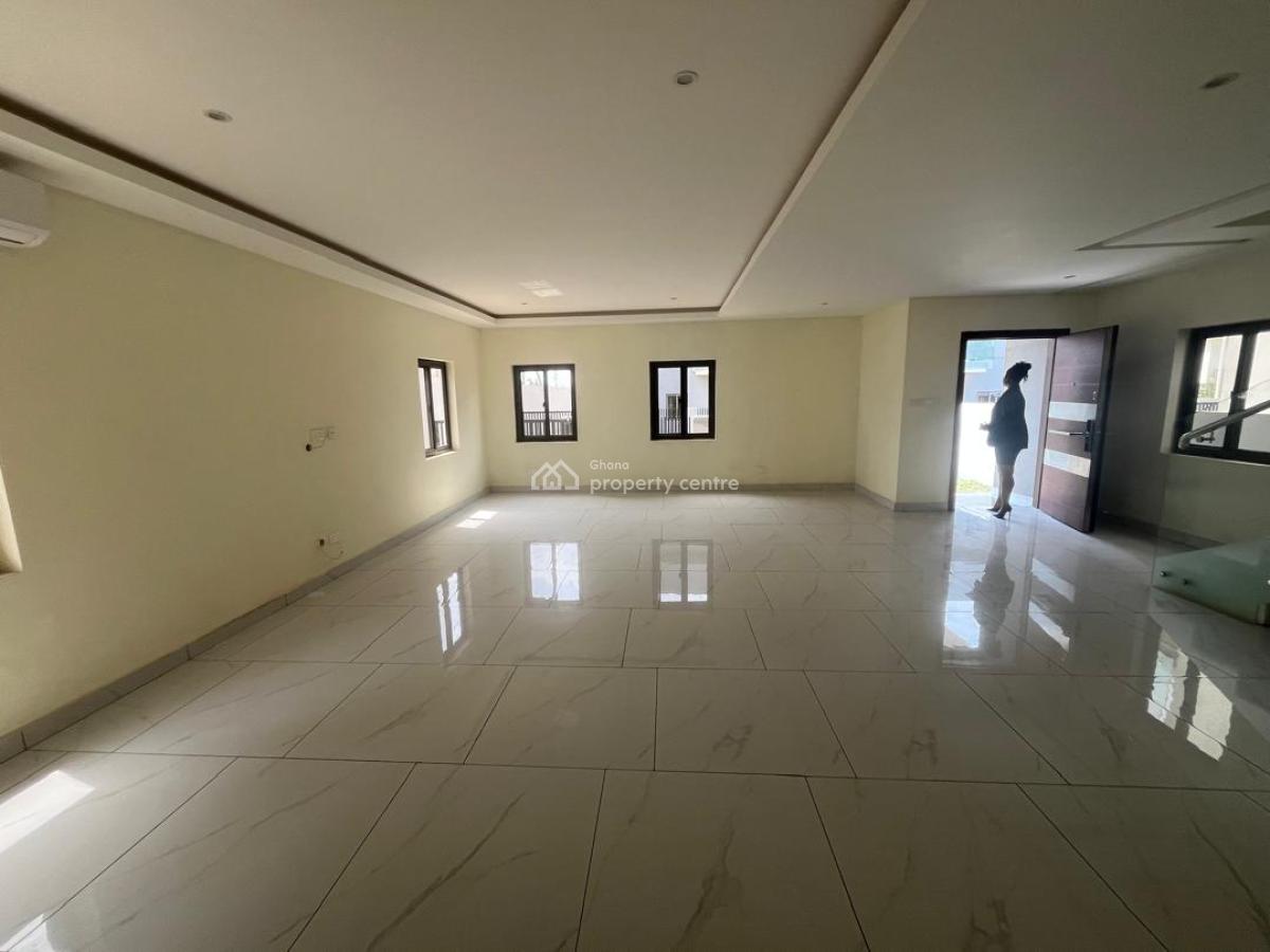 Executive 4 Bedrooms, Nanakrom, La Nkwantanang Madina Municipal, Accra, House for Rent