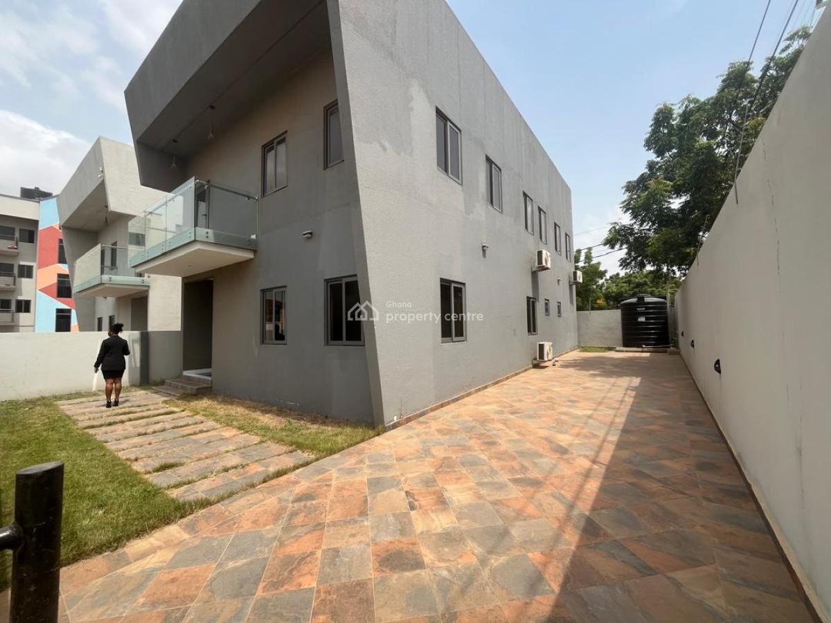 Executive 4 Bedrooms, Nanakrom, La Nkwantanang Madina Municipal, Accra, House for Rent