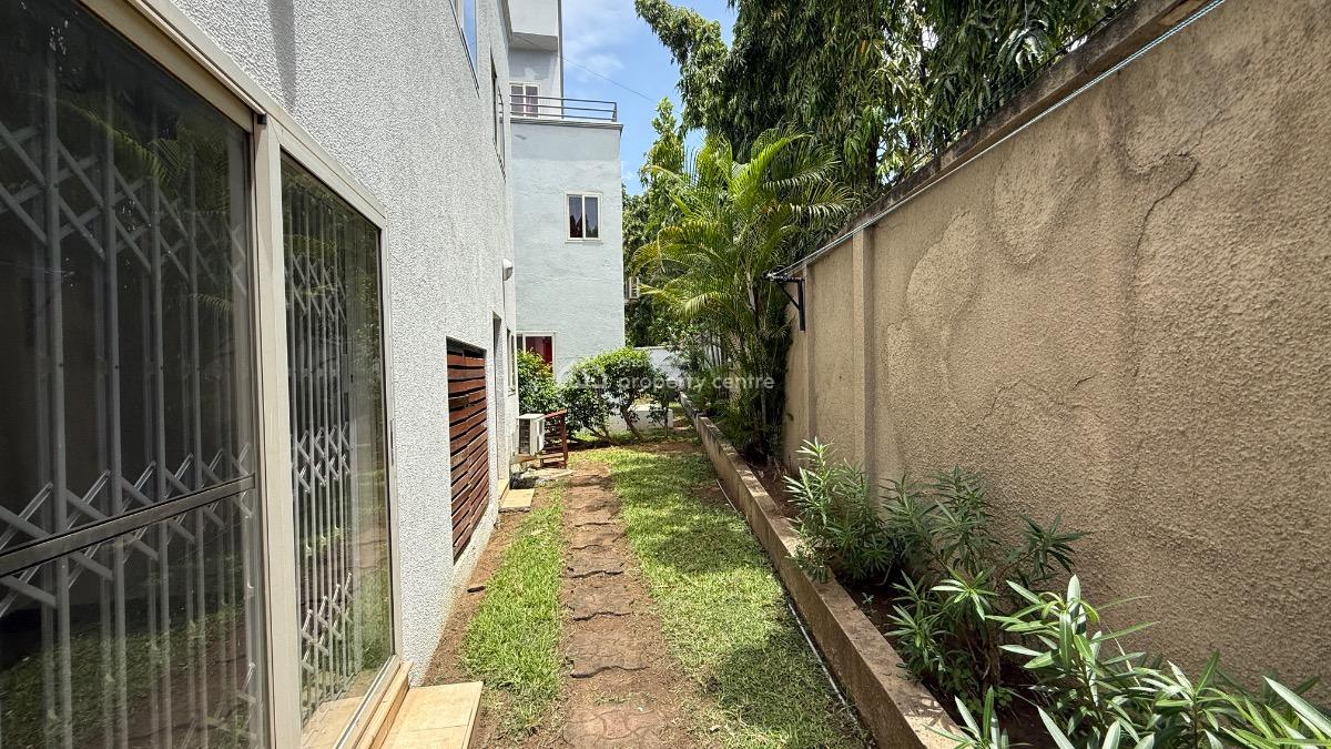 4 Bedroom Townhouse with Staff Quarters in a Gated Community, Cantonments, Accra, Townhouse for Rent