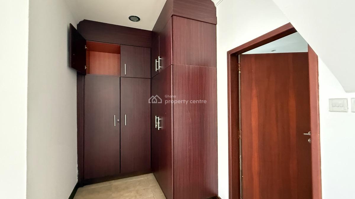 4 Bedroom Townhouse with Staff Quarters in a Gated Community, Cantonments, Accra, Townhouse for Rent