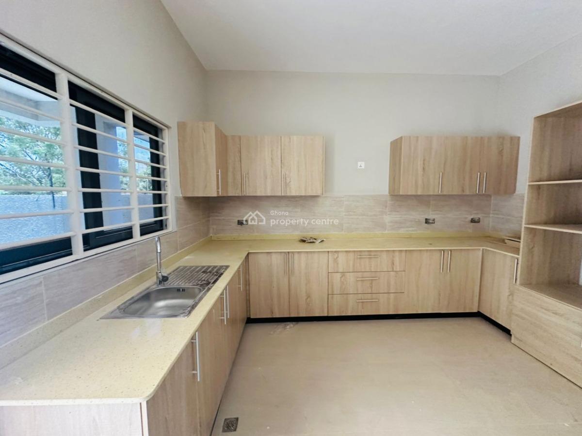 Executive 2 Bedrooms House, Oyarifa Tollbooth, La Nkwantanang Madina Municipal, Accra, House for Sale