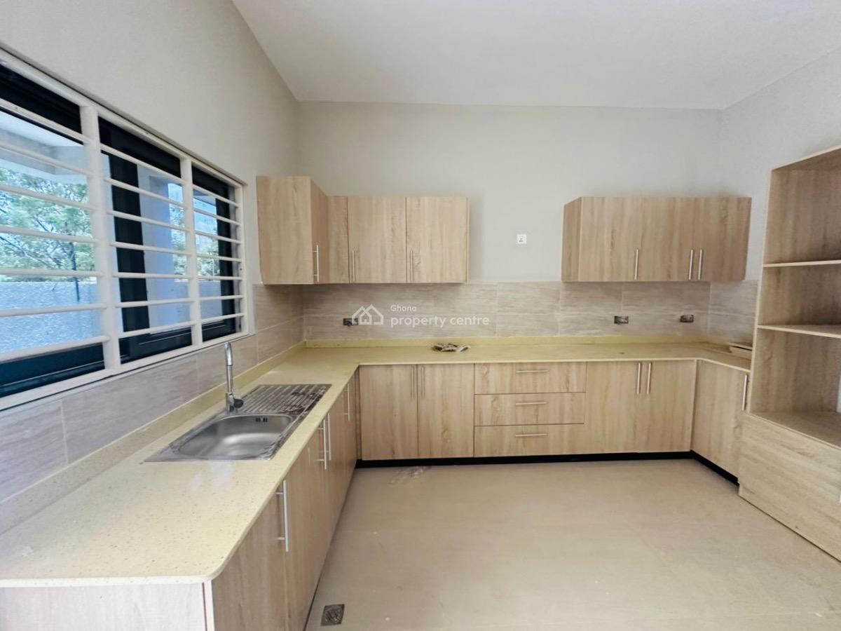 Executive 2 Bedroom House, Oyarifa,tollbooth, Oyarifa, La Nkwantanang Madina Municipal, Accra, House for Sale