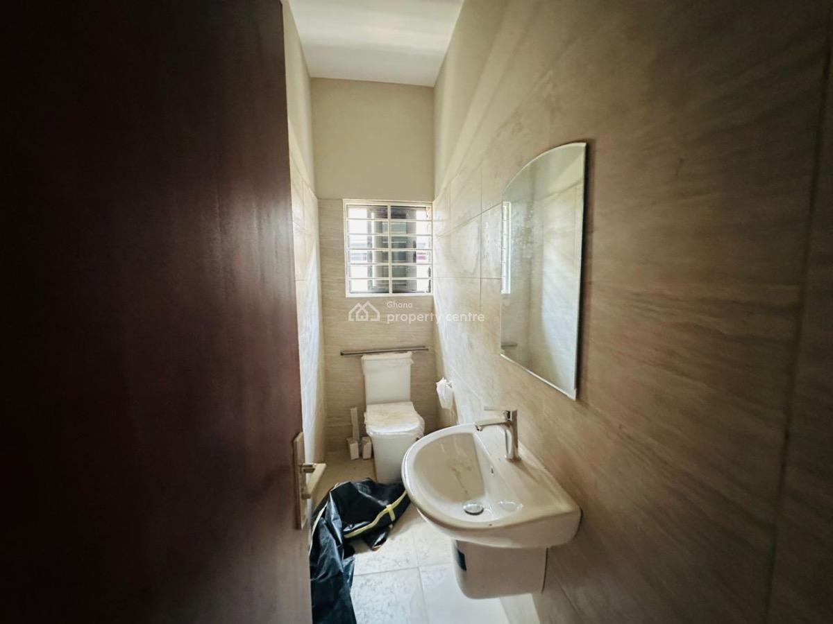 Executive 2 Bedroom House, Oyarifa,tollbooth, Oyarifa, La Nkwantanang Madina Municipal, Accra, House for Sale