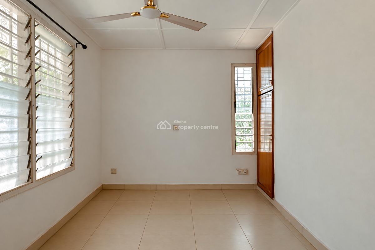 Detached 3 Bedroom Bungalow with Staff Quarters, North Ridge, Accra, Detached Bungalow for Rent