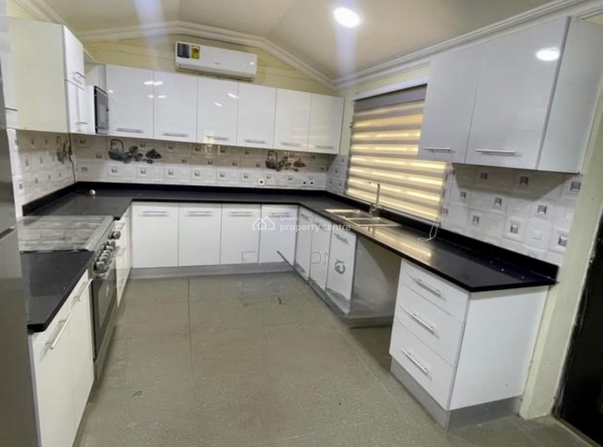 Detached 4 Bedroom Bungalow with Staff Quarters, North Ridge, Accra, Detached Bungalow for Rent