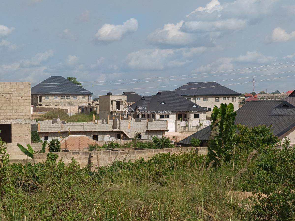 Plot.                ( 4th Plot Main Road ), Kenyasi Achiase, Near Abrem Station., Kumasi Metropolitan, Ashanti, Residential Land for Sale