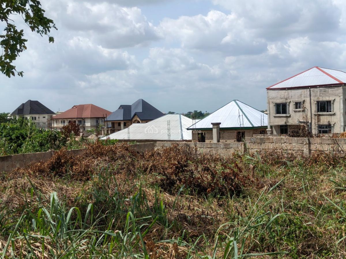 Plot.    ( Fence Walled) Near Main Road., Antoa, Near Kenyasi Abrem., Kumasi Metropolitan, Ashanti, Residential Land for Sale