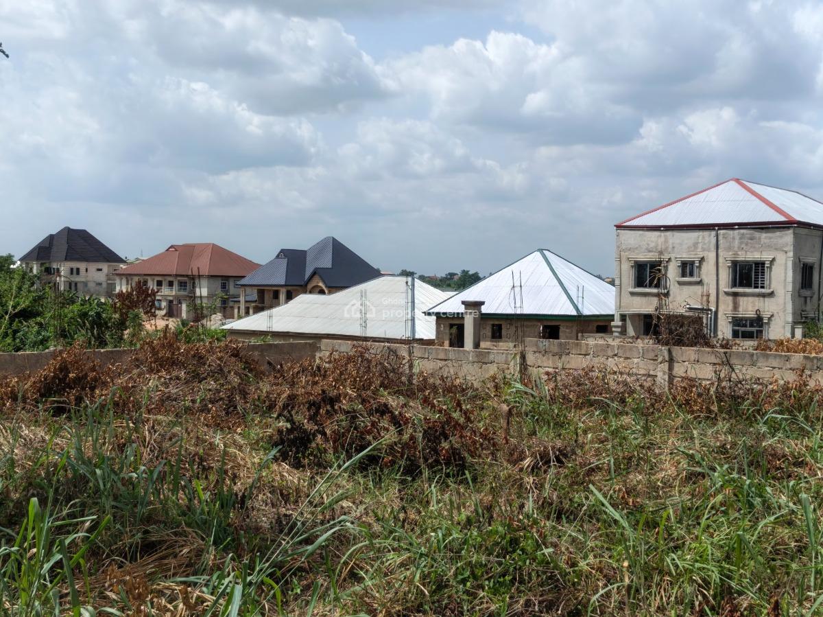 Plot.    ( Fence Walled) Near Main Road., Antoa, Near Kenyasi Abrem., Kumasi Metropolitan, Ashanti, Residential Land for Sale