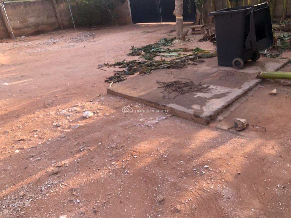 Full Land 100 X 80 with 3 Chamber and Hall Self Contained, Pentecost Junction (agape Down), Ablekuma South, Accra Metropolitan, Accra, Townhouse for Sale