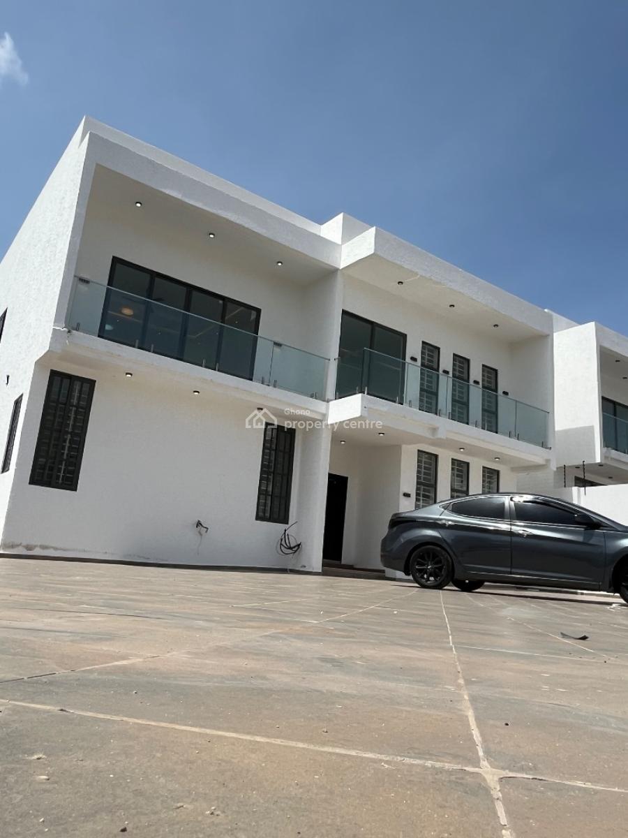 Luxury 4-bedroom House with Swimming Pool Selling in East Legon Hills, East Legon Hills, East Legon Hills, East Legon, Accra, Detached Duplex for Sale