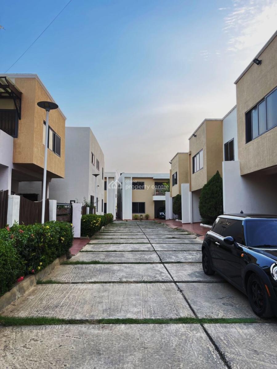 3-bedrooms Fully Finished Townhouse, The Browns Realtor. Dzorwulu, Dzorwulu, Accra, Townhouse for Rent