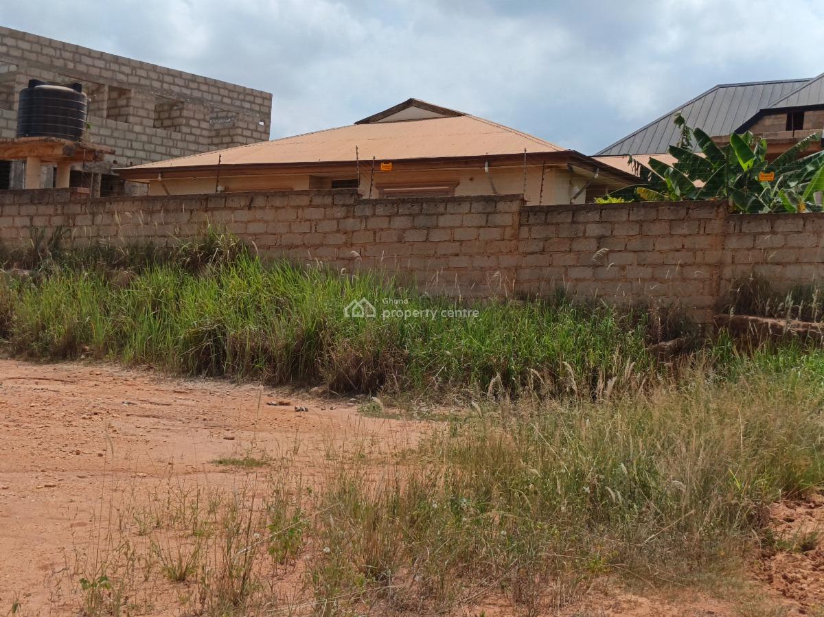 Plot.     ( Highway Road Side), Antoa/ Adesina/ Bonwire Road, Near Kenyasi Abrem., Kumasi Metropolitan, Ashanti, Land for Sale