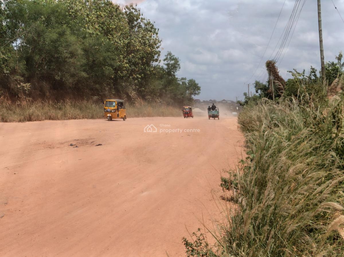 Plot.     ( Highway Road Side), Antoa/ Adesina/ Bonwire Road, Near Kenyasi Abrem., Kumasi Metropolitan, Ashanti, Land for Sale