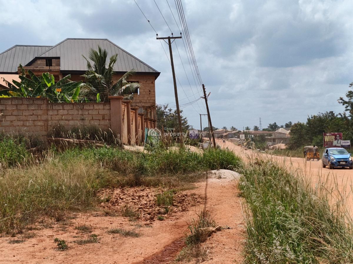 Plot.     ( Highway Road Side), Antoa/ Adesina/ Bonwire Road, Near Kenyasi Abrem., Kumasi Metropolitan, Ashanti, Land for Sale