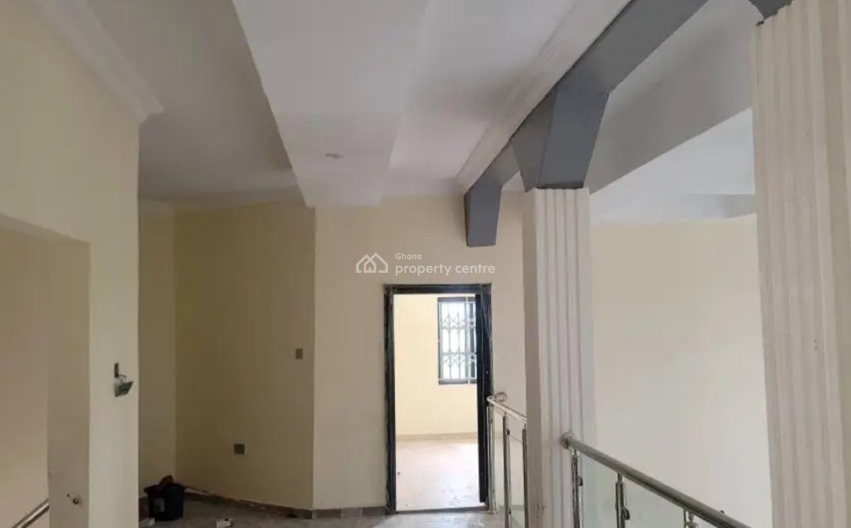 5 Bedrooms, Apaaso,  Near Ahodwo Daban., Kumasi Metropolitan, Ashanti, House for Sale
