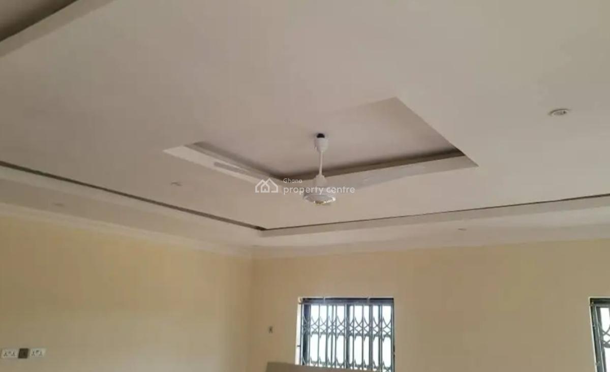 5 Bedrooms, Apaaso,  Near Ahodwo Daban., Kumasi Metropolitan, Ashanti, House for Sale