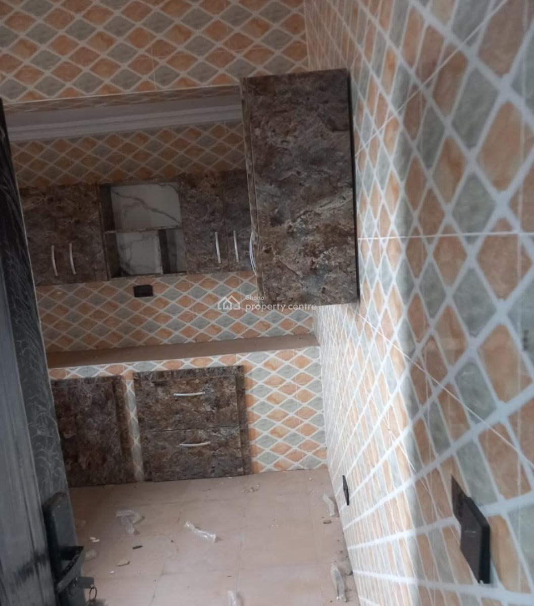 12 Bedrooms   ( 6 Apartment/ Flats., Kenyasi Abrem, Kumasi Metropolitan, Ashanti, Apartment for Sale