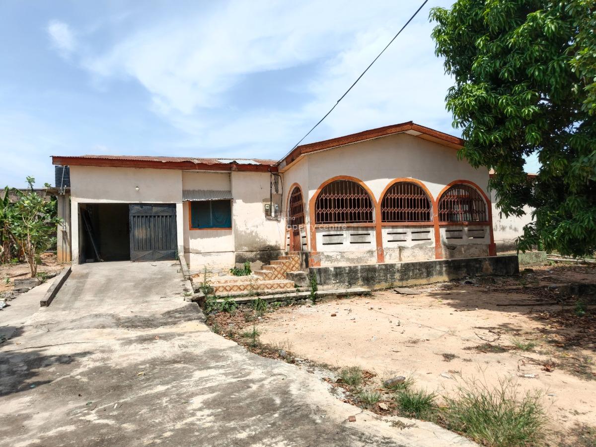 5 Bedrooms         ( on 2 Plots), Meduma, Near Tafo Pankrono, Kumasi Metropolitan, Ashanti, House for Sale