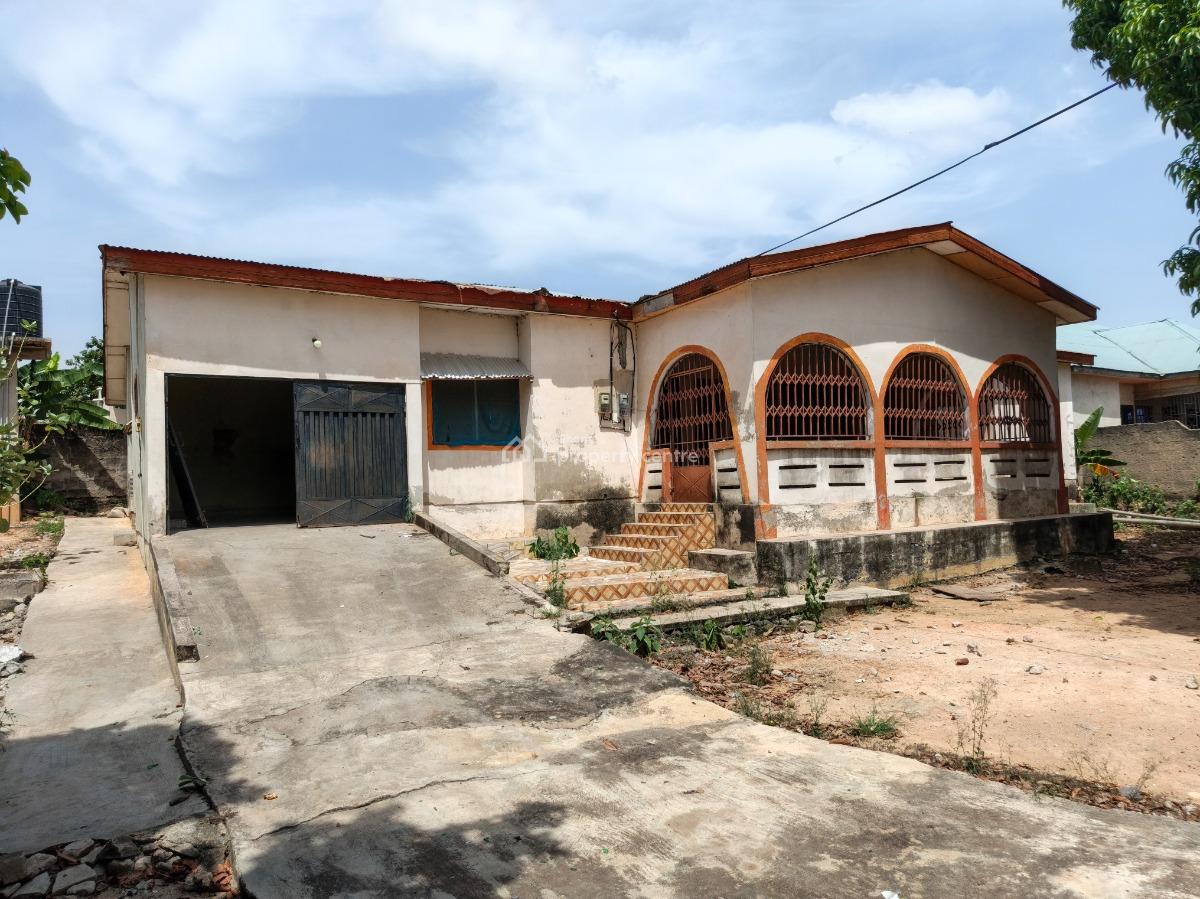 5 Bedrooms         ( on 2 Plots), Meduma, Near Tafo Pankrono, Kumasi Metropolitan, Ashanti, House for Sale
