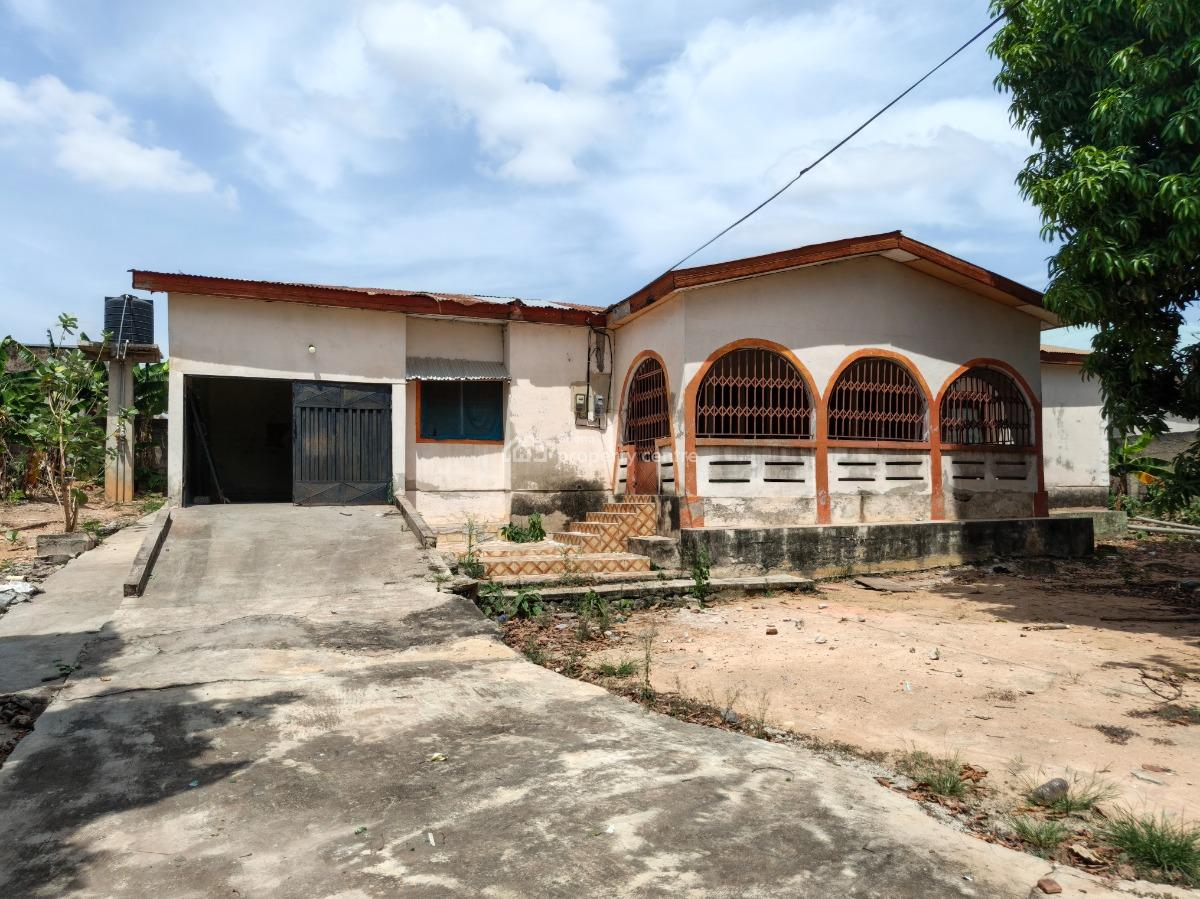 5 Bedrooms         ( on 2 Plots), Meduma, Near Tafo Pankrono, Kumasi Metropolitan, Ashanti, House for Sale