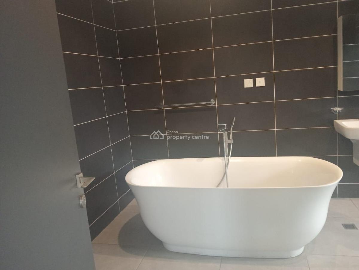 Executive 4-bed Townhome @ Airport Residential, Airport Residential Area, Accra, Townhouse for Rent
