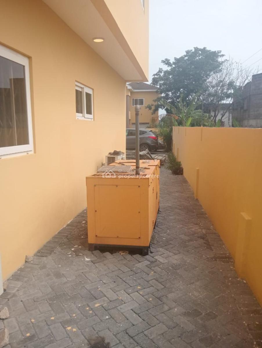 Executive 4-bed Townhome @ Airport Residential, Airport Residential Area, Accra, Townhouse for Rent