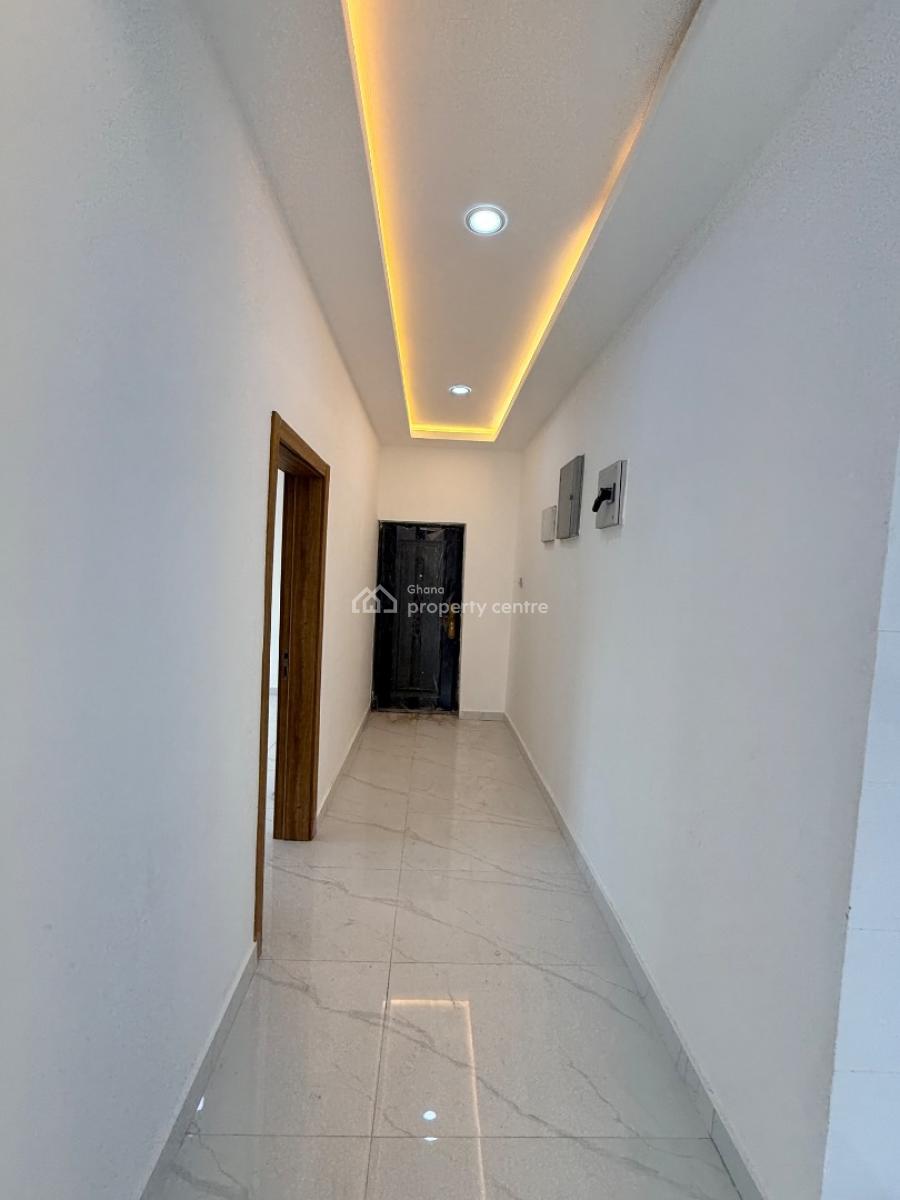 Luxurious 4-bedroom Modern Residence with Staff Quarters -- East Legon, Obojo, East Legon, Accra, Detached Duplex for Sale