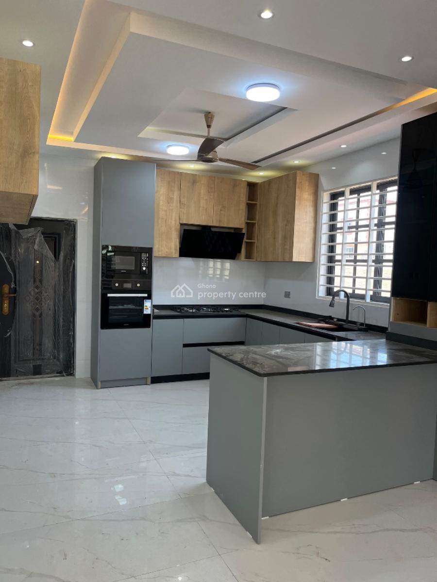 Luxurious 4-bedroom Modern Residence with Staff Quarters -- East Legon, Obojo, East Legon, Accra, Detached Duplex for Sale