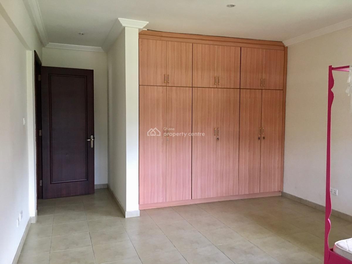 3 Bedroom Duplex with Staff Quarters in a Gated Community with Pool, Cantonments, Accra, Detached Duplex for Rent