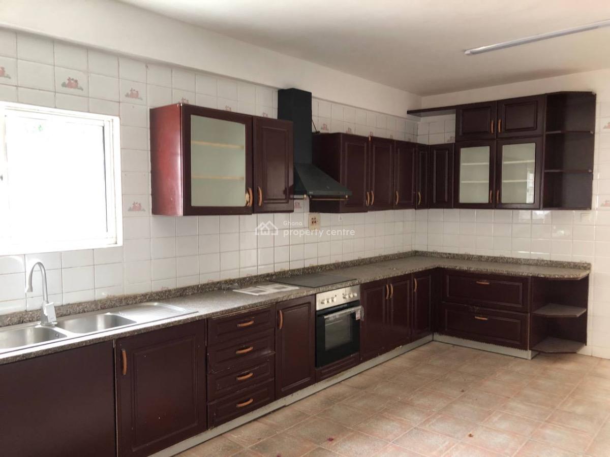 4 Bedroom Townhouse with Staff Quarters in a Gated Community, Cantonments, Accra, Townhouse for Rent