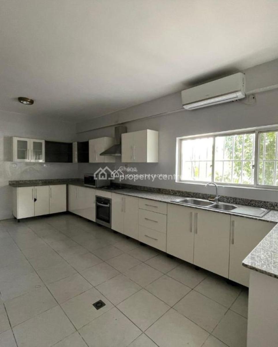 4 Bedroom Townhouse with Staff Quarters in a Gated Community, Cantonments, Accra, Townhouse for Rent