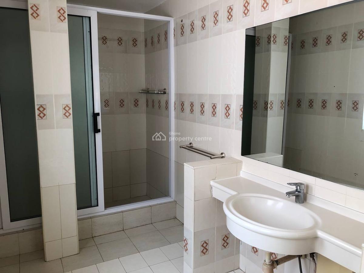 4 Bedroom Townhouse with Staff Quarters in a Gated Community, Cantonments, Accra, Townhouse for Rent