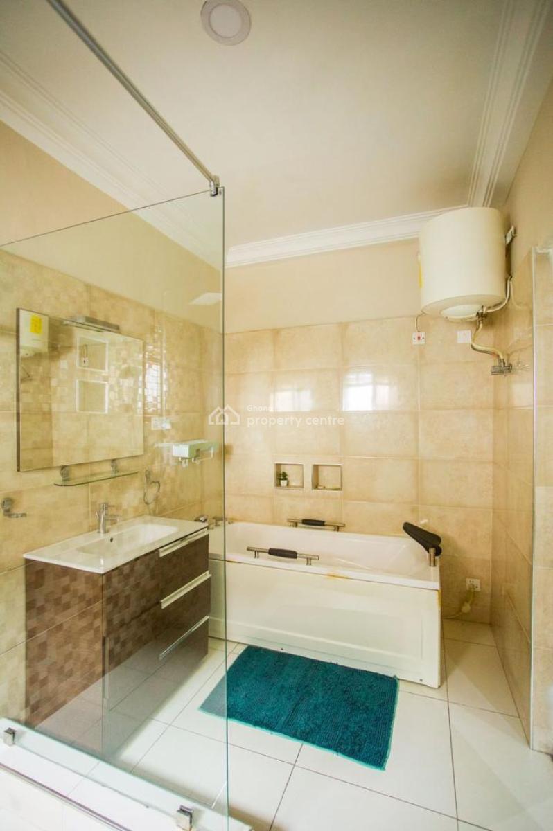 3 Bedrooms Furnished at Parakuo Estate, Parakuo Estate, Dome, Ga East Municipal, Accra, Townhouse for Rent