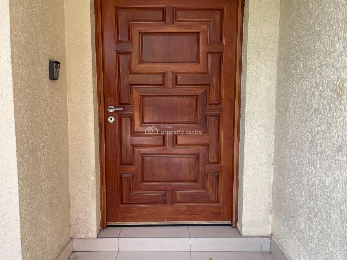 3-bedroom Unfurnished House with Swimming Pool  Cantonment, Cantonment, Cantonments, Accra, Townhouse for Rent