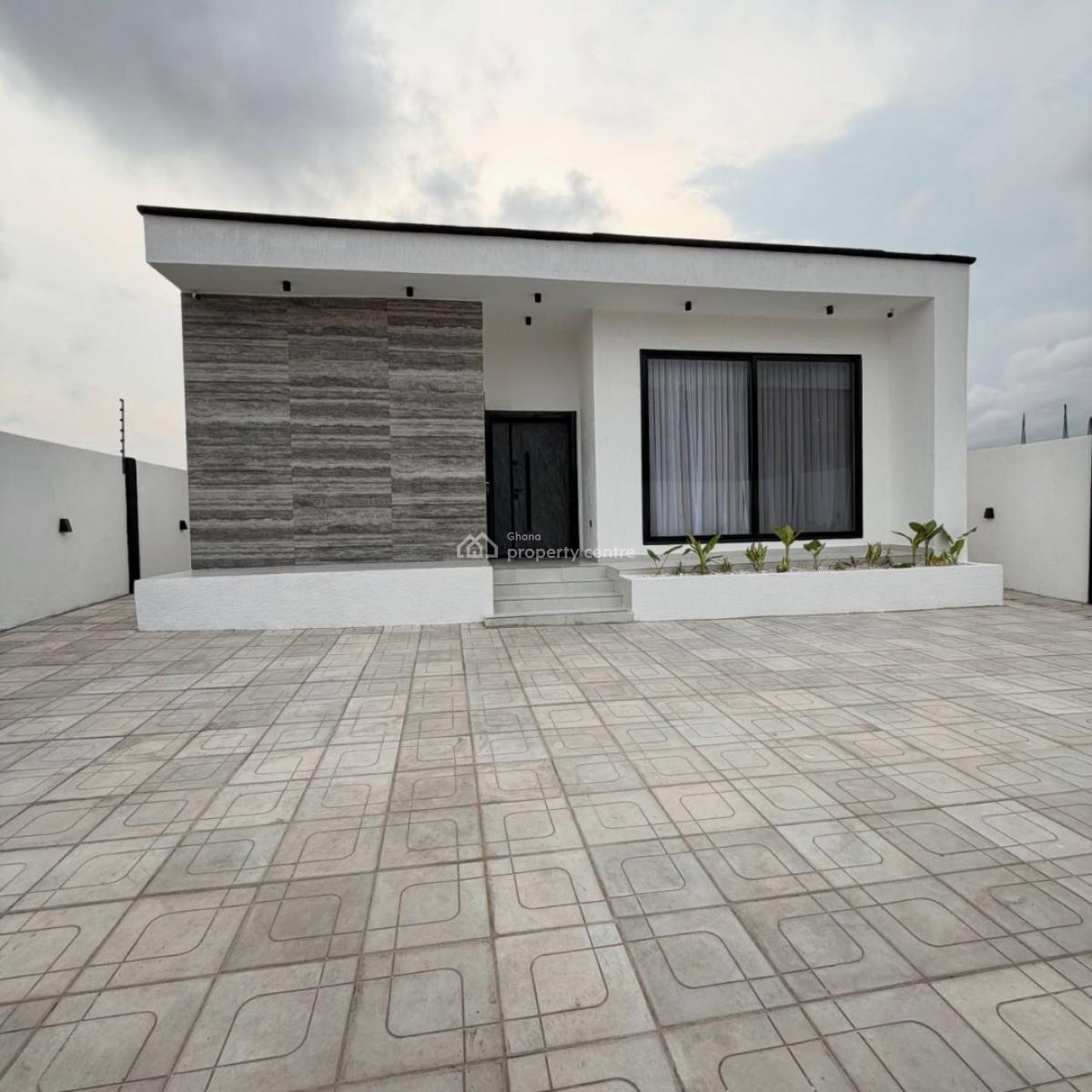 Executive Unfurnished 3 Bedroom, Spintex, Accra, House for Sale