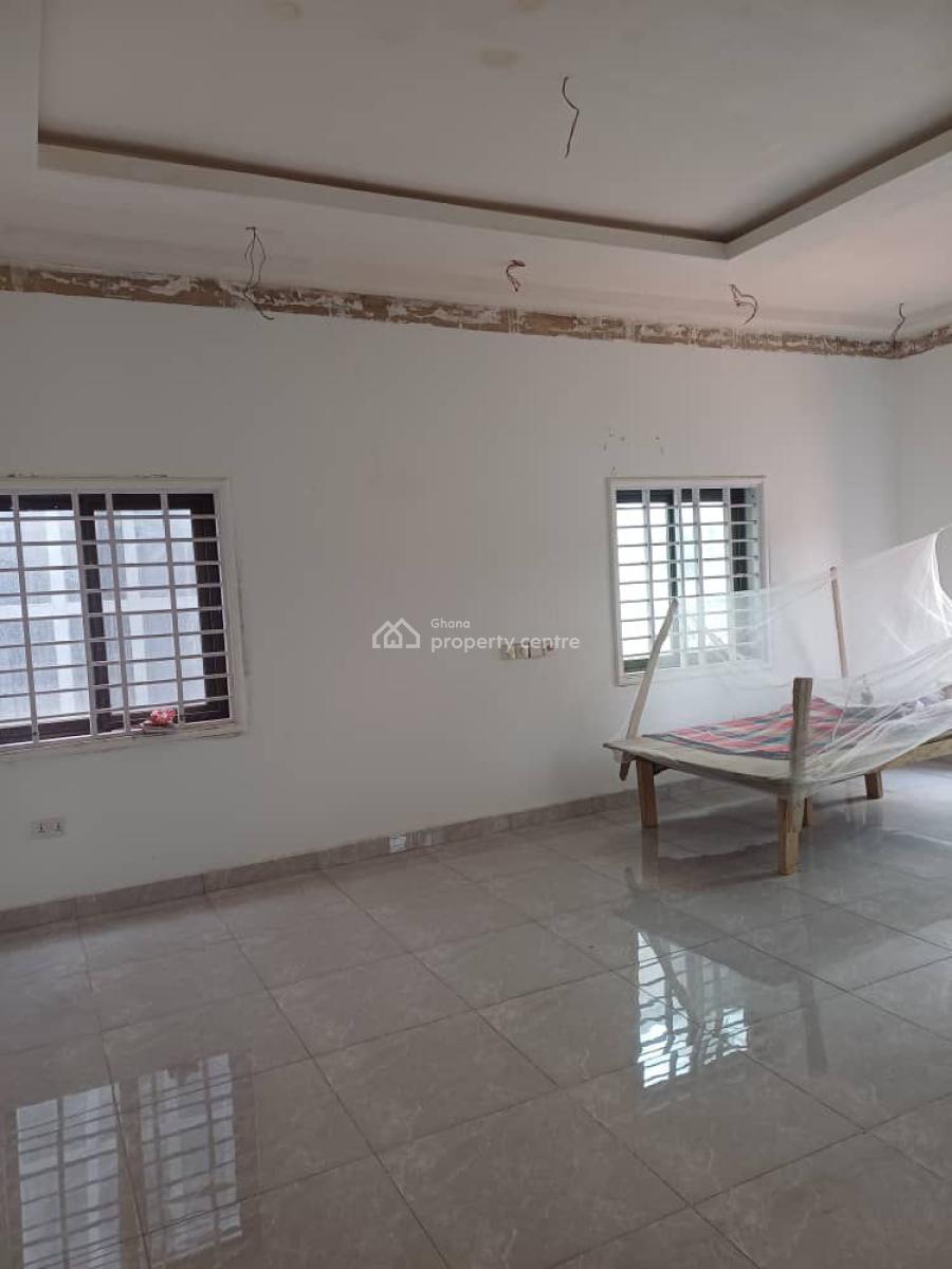 Executive5-bedroom Townhome @ Achimota Mile7, Achimota, Accra, Townhouse for Sale