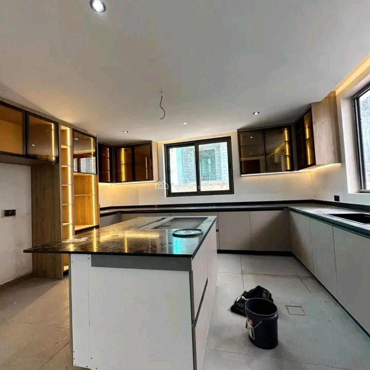 Executive 4-bedroom Townhouse @ Cantonment, Cantonments, Accra, Townhouse for Sale