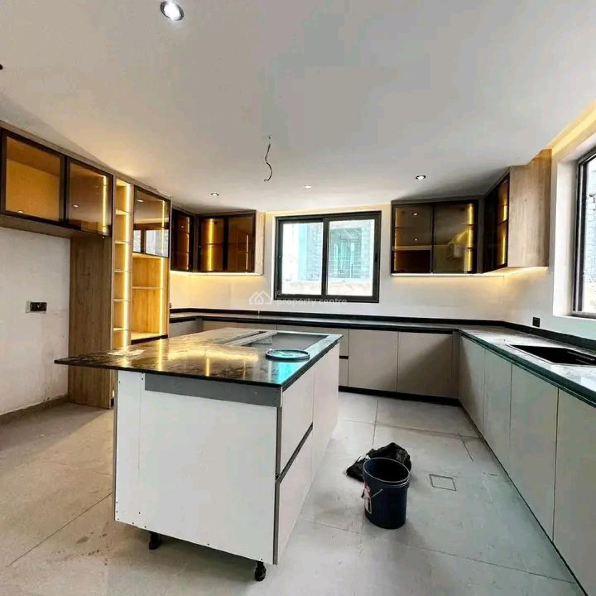 Executive 4-bedroom Townhouse @ Cantonment, Cantonments, Accra, Townhouse for Sale