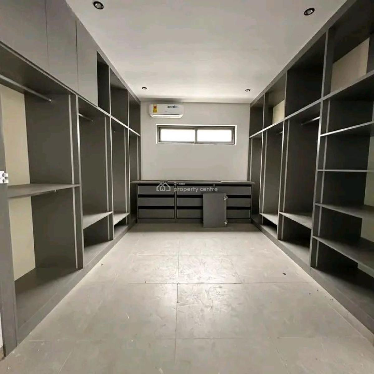 Executive 4-bedroom Townhouse @ Cantonment, Cantonments, Accra, Townhouse for Sale