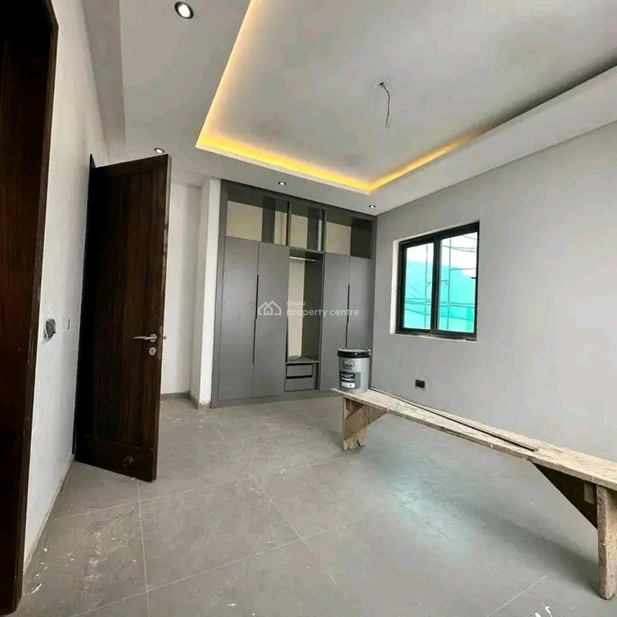 Executive 4-bedroom Townhouse @ Cantonment, Cantonments, Accra, Townhouse for Sale