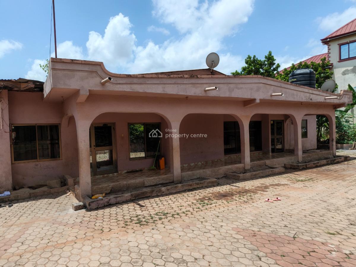 7 Bedrooms House, Atonsu Esereso, Divine., Kumasi Metropolitan, Ashanti, House for Sale