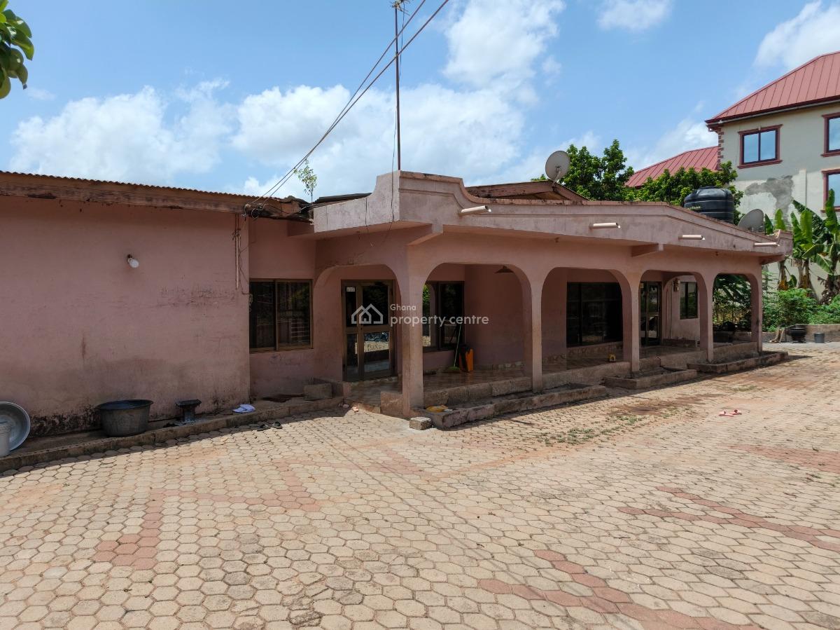 7 Bedrooms House, Atonsu Esereso, Divine., Kumasi Metropolitan, Ashanti, House for Sale
