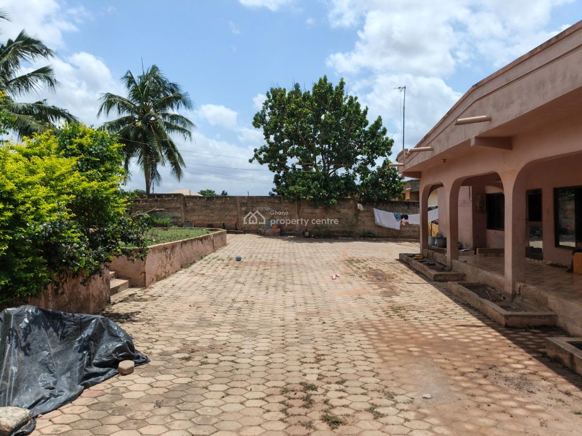 7 Bedrooms House, Atonsu Esereso, Divine., Kumasi Metropolitan, Ashanti, House for Sale