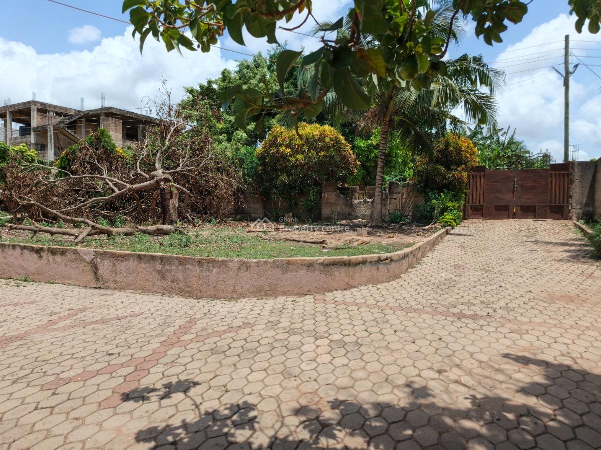 7 Bedrooms House, Atonsu Esereso, Divine., Kumasi Metropolitan, Ashanti, House for Sale