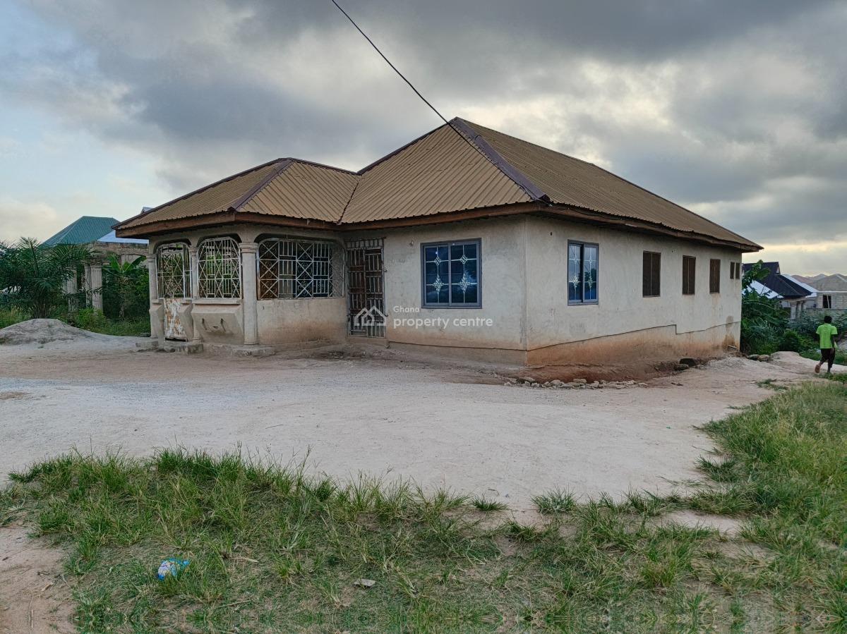 5 Bedrooms, Kenyasi Adwumam., Kumasi Metropolitan, Ashanti, House for Sale