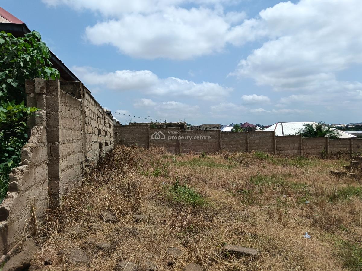 Plot.      ( Fully Fence Walled), Kenyasi Bosore., Kumasi Metropolitan, Ashanti, Residential Land for Sale