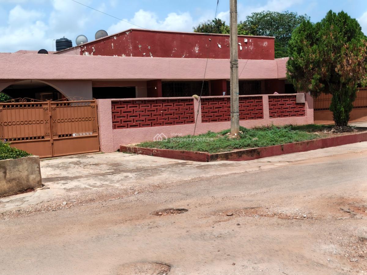 5 Bedrooms, Kwadaso Estate, Near Patasi, Near Sofoline, Near Bantama., Kumasi Metropolitan, Ashanti, House for Sale