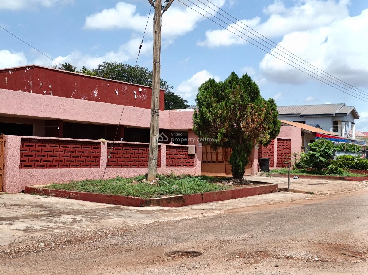 5 Bedrooms, Kwadaso Estate, Near Patasi, Near Sofoline, Near Bantama., Kumasi Metropolitan, Ashanti, House for Sale